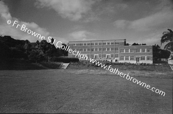 HOLY CHILD CONVENT EXTERIOR